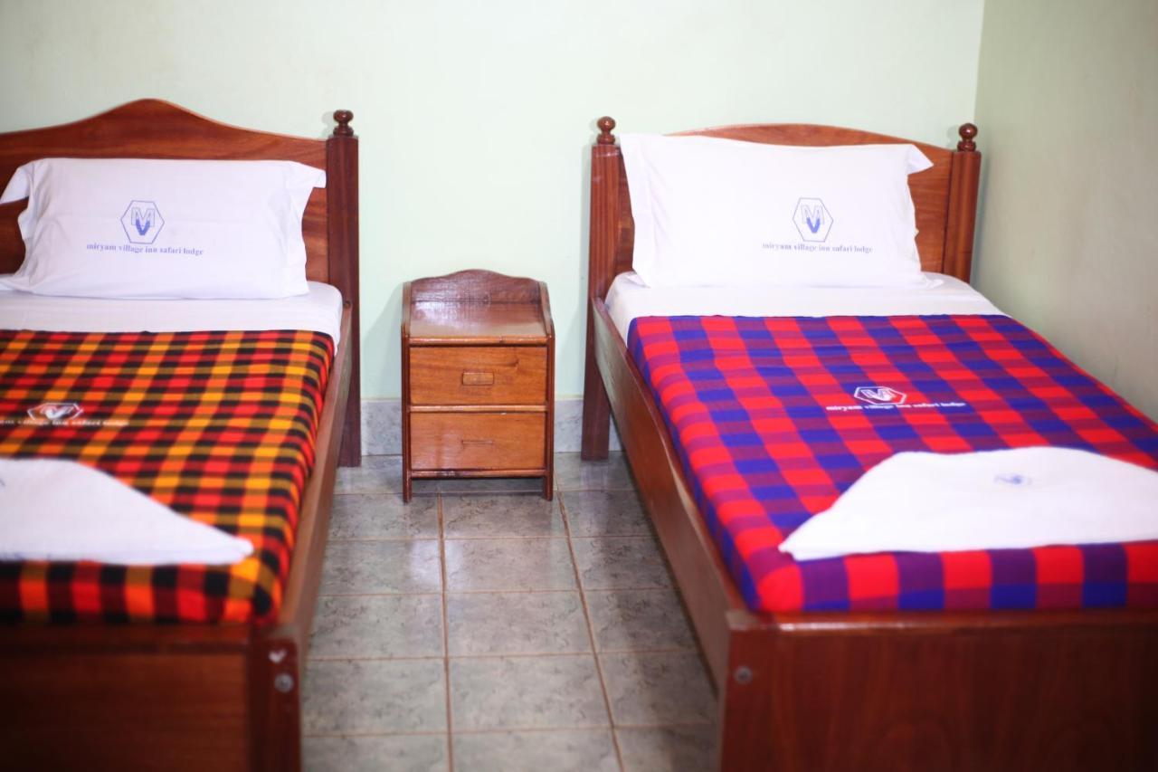 Miryams Village Inn Safari Lodge Sultan Hamud 외부 사진