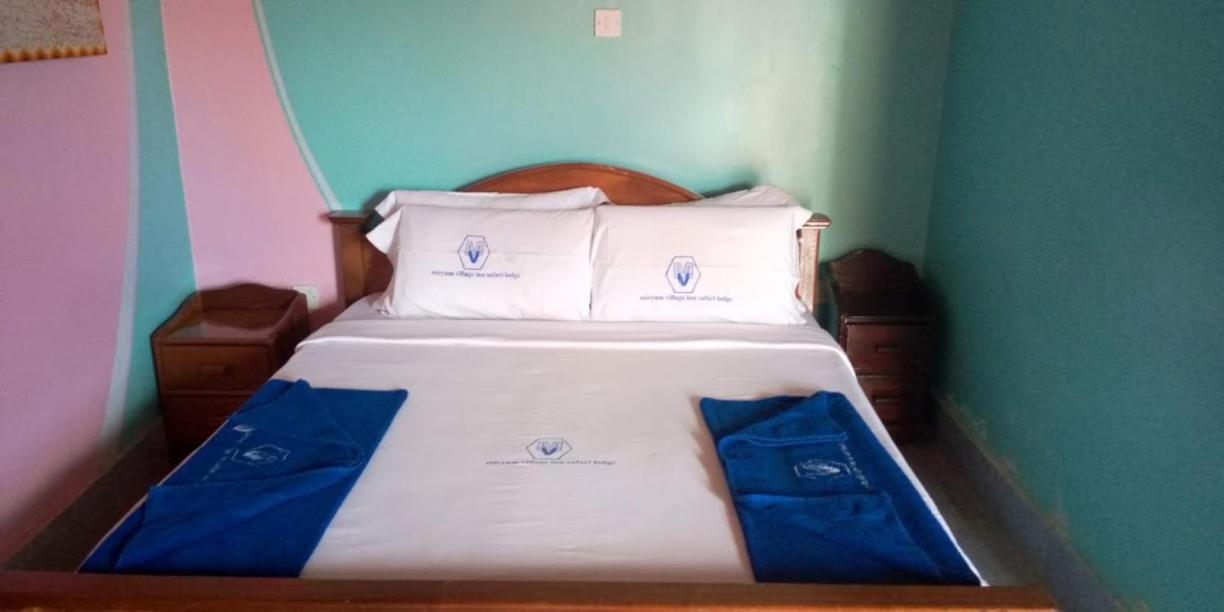 Miryams Village Inn Safari Lodge Sultan Hamud 외부 사진